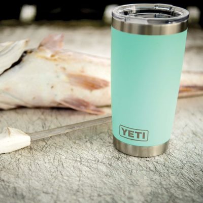 YETI Rambler 20 oz Stainless Steel Vacuum Insulated Tumbler w/MagSlider Lid, Seafoam 